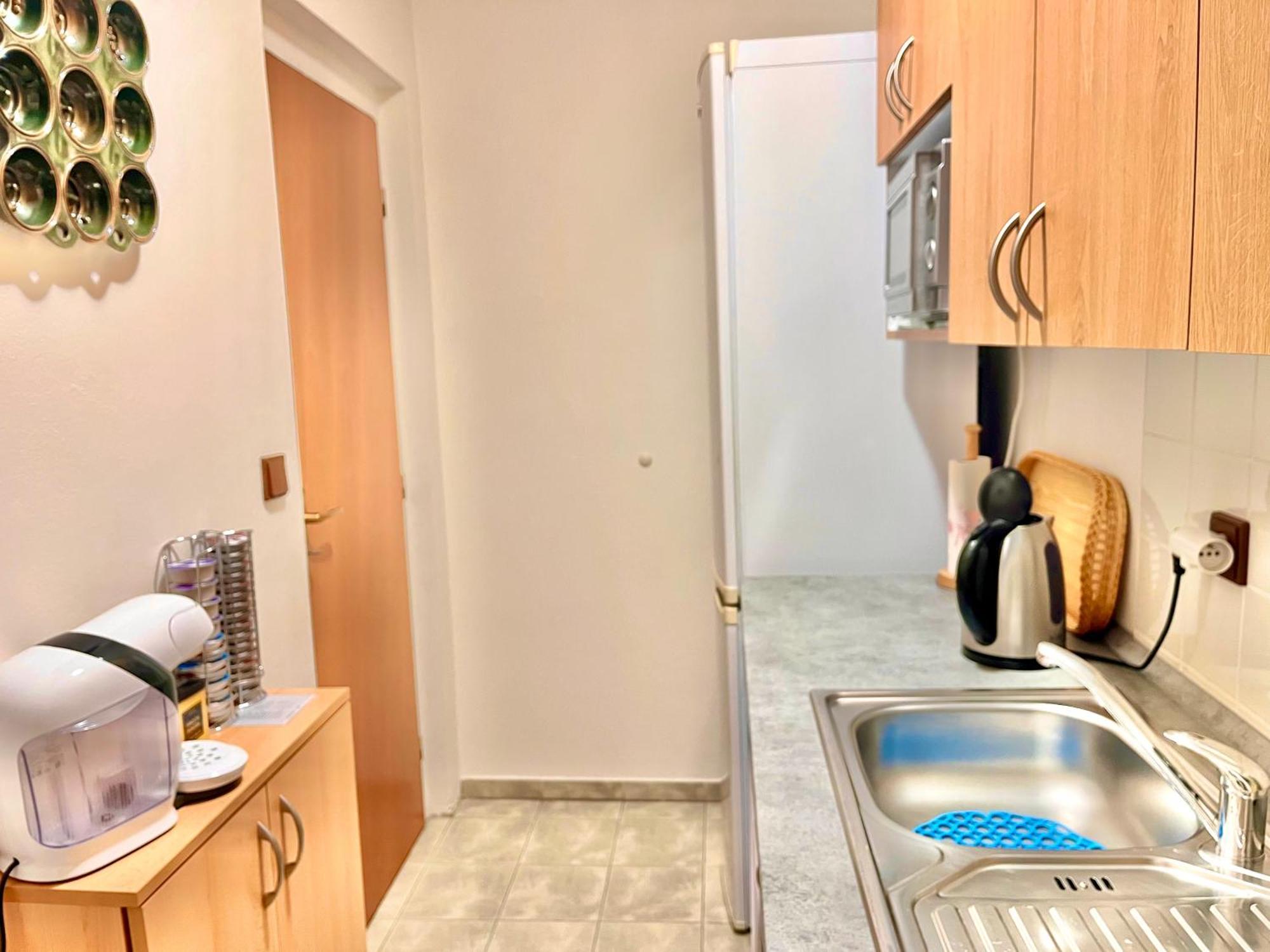 P&P Jicin Apartments - Soukrome 2-3 Luzkove Pokoje S Vlastni Kuchyni A Koupelnou Exteriör bild